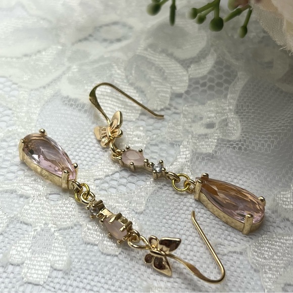 Pink Teardrop Rhinestone Gold with butterfly hooks Dangle Earrings - Picture 1 of 2
